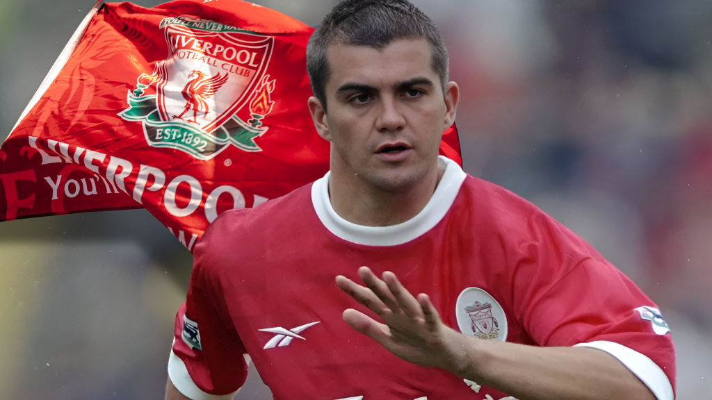 Ex-zagueiro do Liverpool falido após vício em jogos de azar