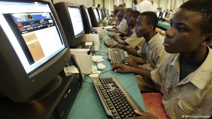 非洲 网络 学生 电脑 键盘 | SiGMA新闻