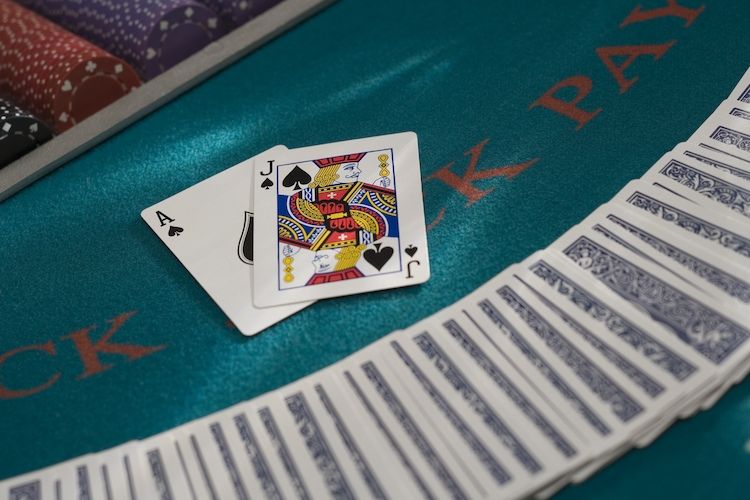7 Common Mistakes to Avoid in Online Blackjack 
