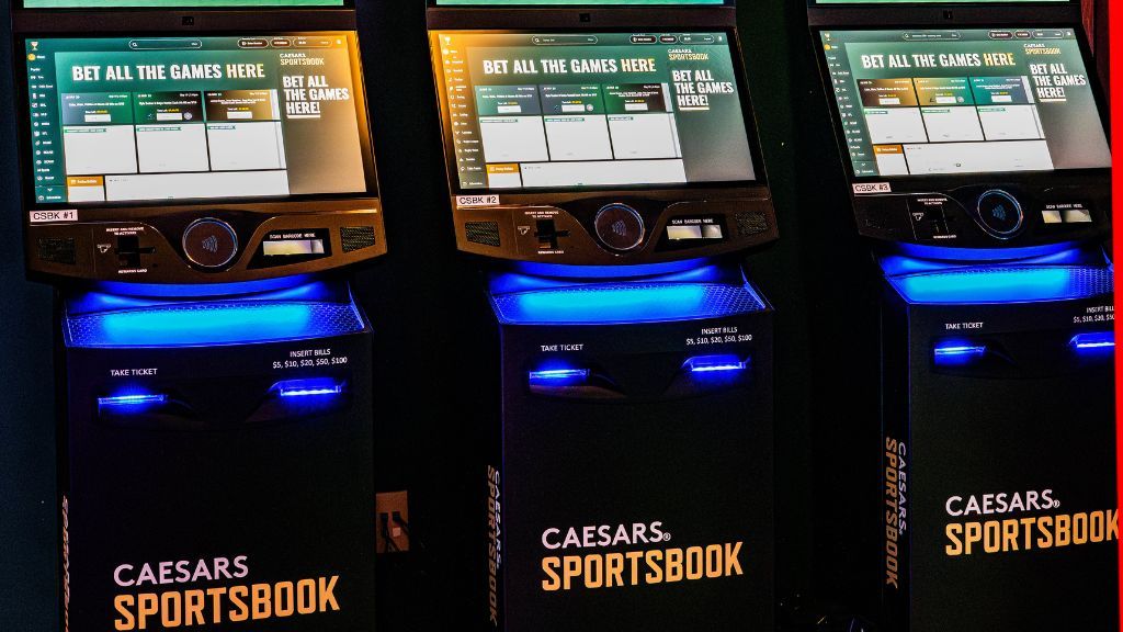 Caesars Entertainment launches first sports wagering facility in Oregon