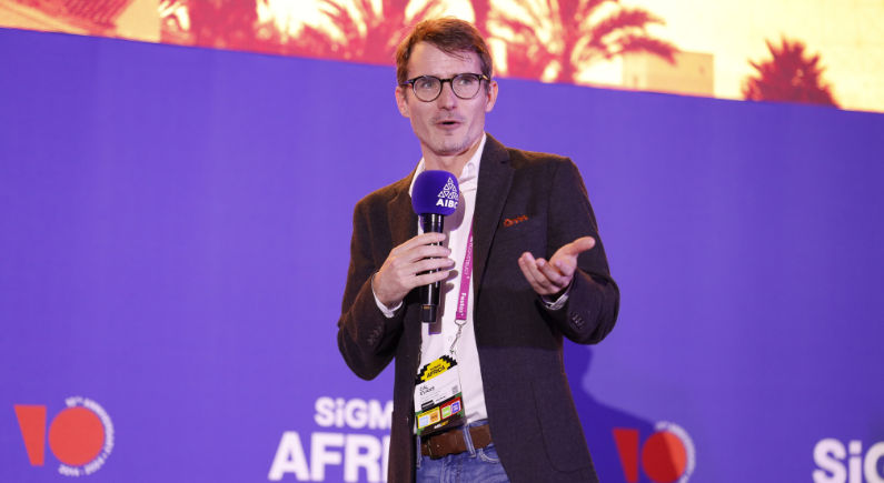 Diversifying into AI and blockchain: A keynote speech by Cal Evans