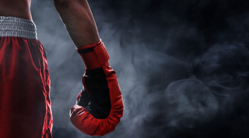 Thai Boxer Sutthiwat lands in hot water over gambling promotion