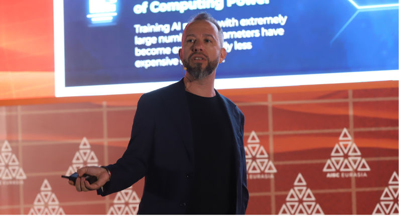 The convergence between AI and blockchain: Keynote by Marcello Mari