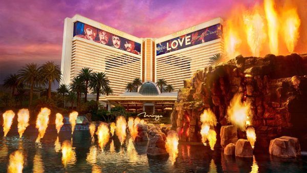 Mirage Las Vegas fecha após 35 anos para abrir novo Hard Rock Resort