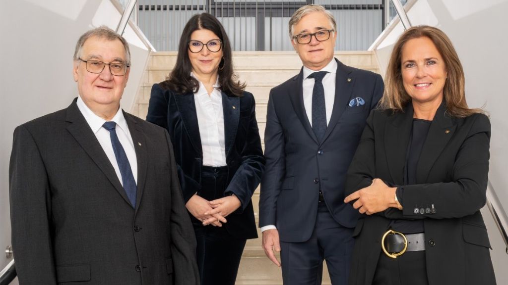 Novomatic AG监事会(从左至右):Robert Hofians博士、Martina Flitsch、Haig Asenbauer博士、Birgit Wimmer