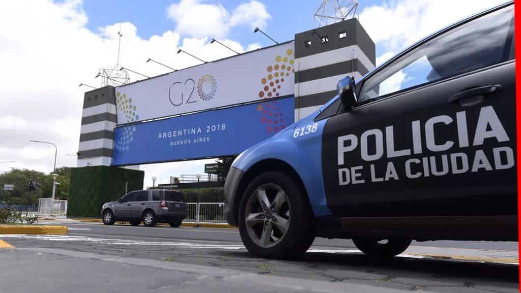 Buenos Aires derruba rede de apostas ilegais que atraía menores via WhatsApp