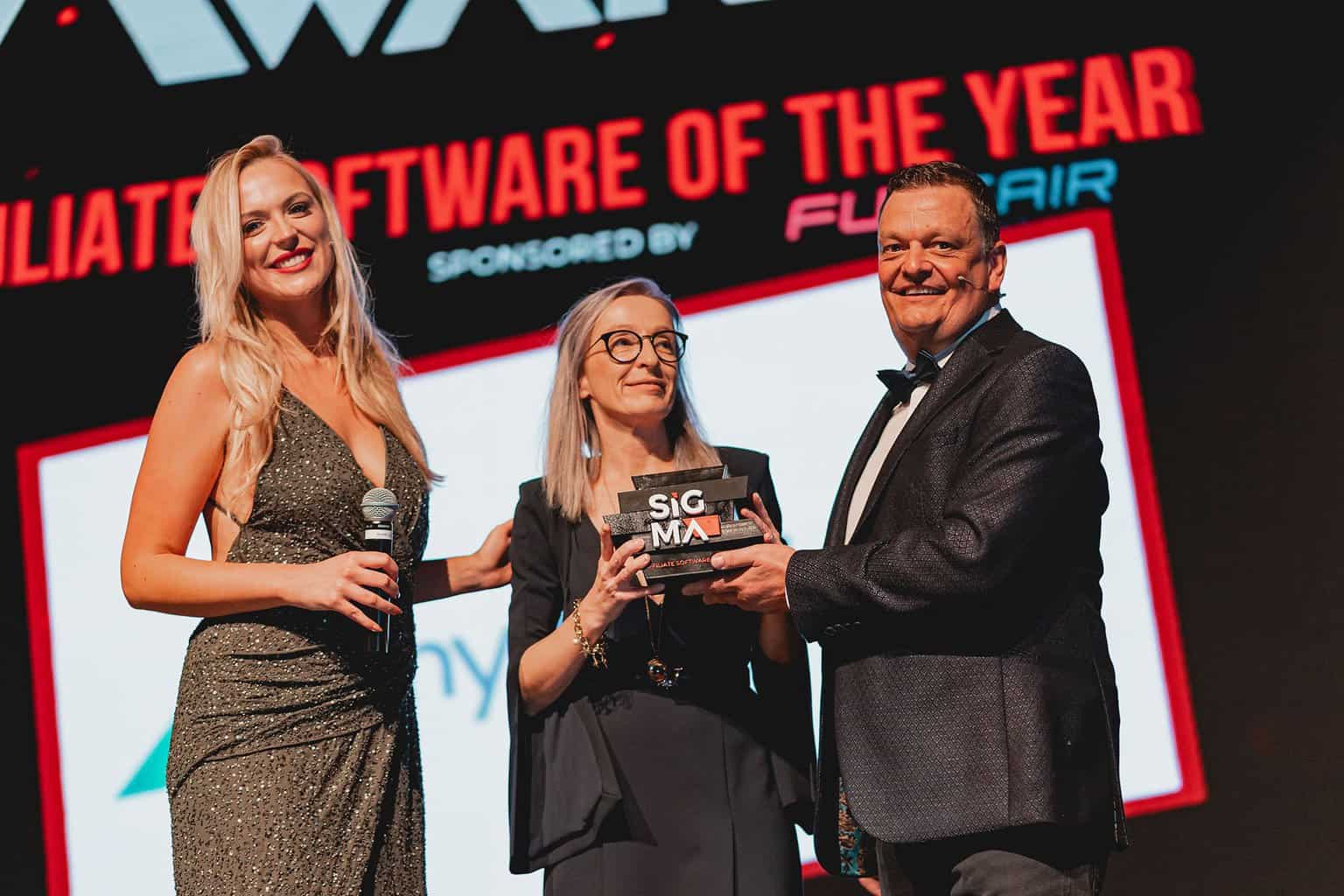 SiGMA Malta Gaming Awards 2019, Jessica Walker Affiliate Software of the year EveryMatrix Jon Thompson