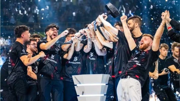 Torneio Épico de Rainbow Six Siege em São Paulo termina com vencedores brasileiros e leva aposta de US$ 8 mi da Ubisoft