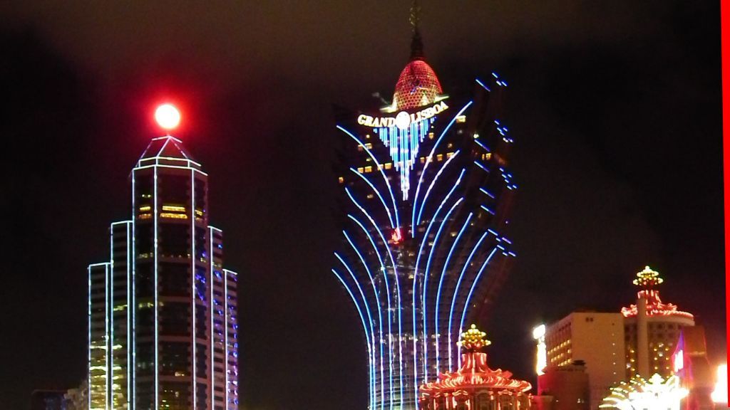 Seaport slashes Macau 2025 GGR forecast to 3% amid slow start