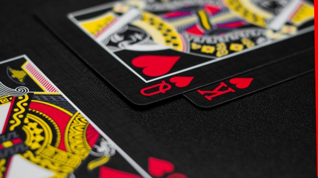Macau operators to shut satellite casinos, govt pledges support