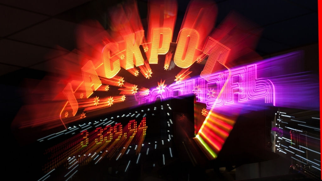 How casinos keep track of players online