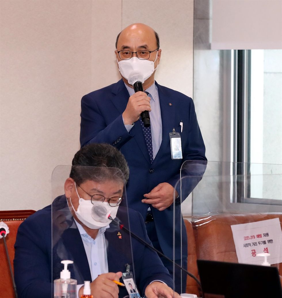 AmorePacific-Kangwon Land ties causes stir