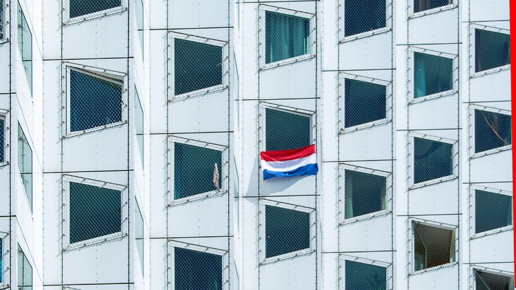 'ภัยพิบัติของเนเธอร์แลนด์': ผู้เชี่ยวชาญด้านกฎระเบียบที่มากเกินไปและตลาดมืด