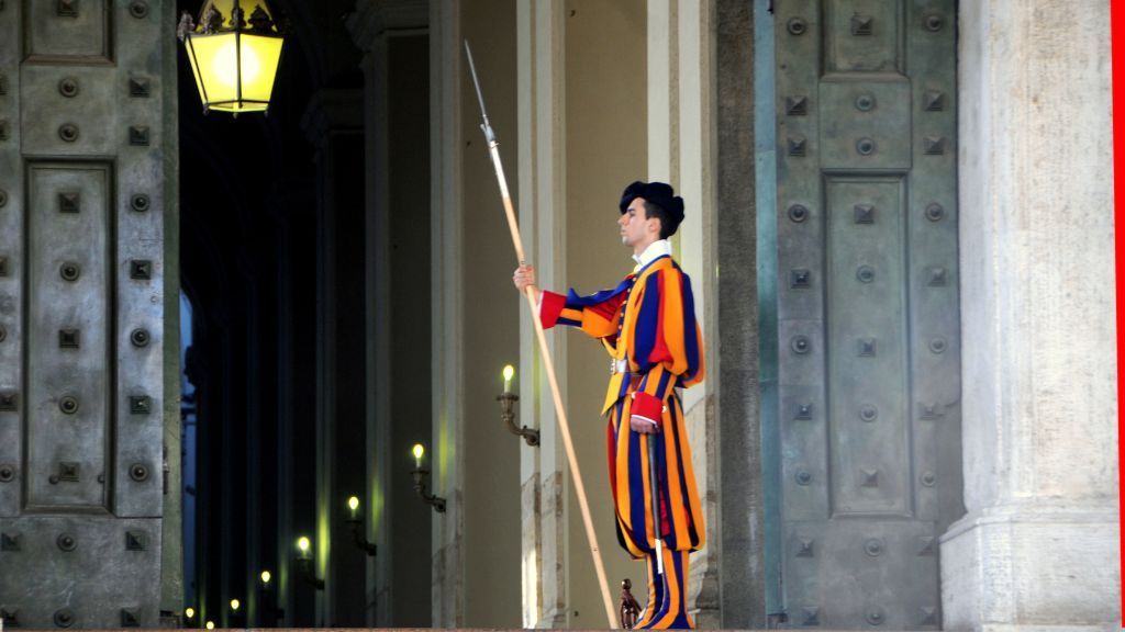 Fantapapa: when the pope, betting, and fantasy football collide