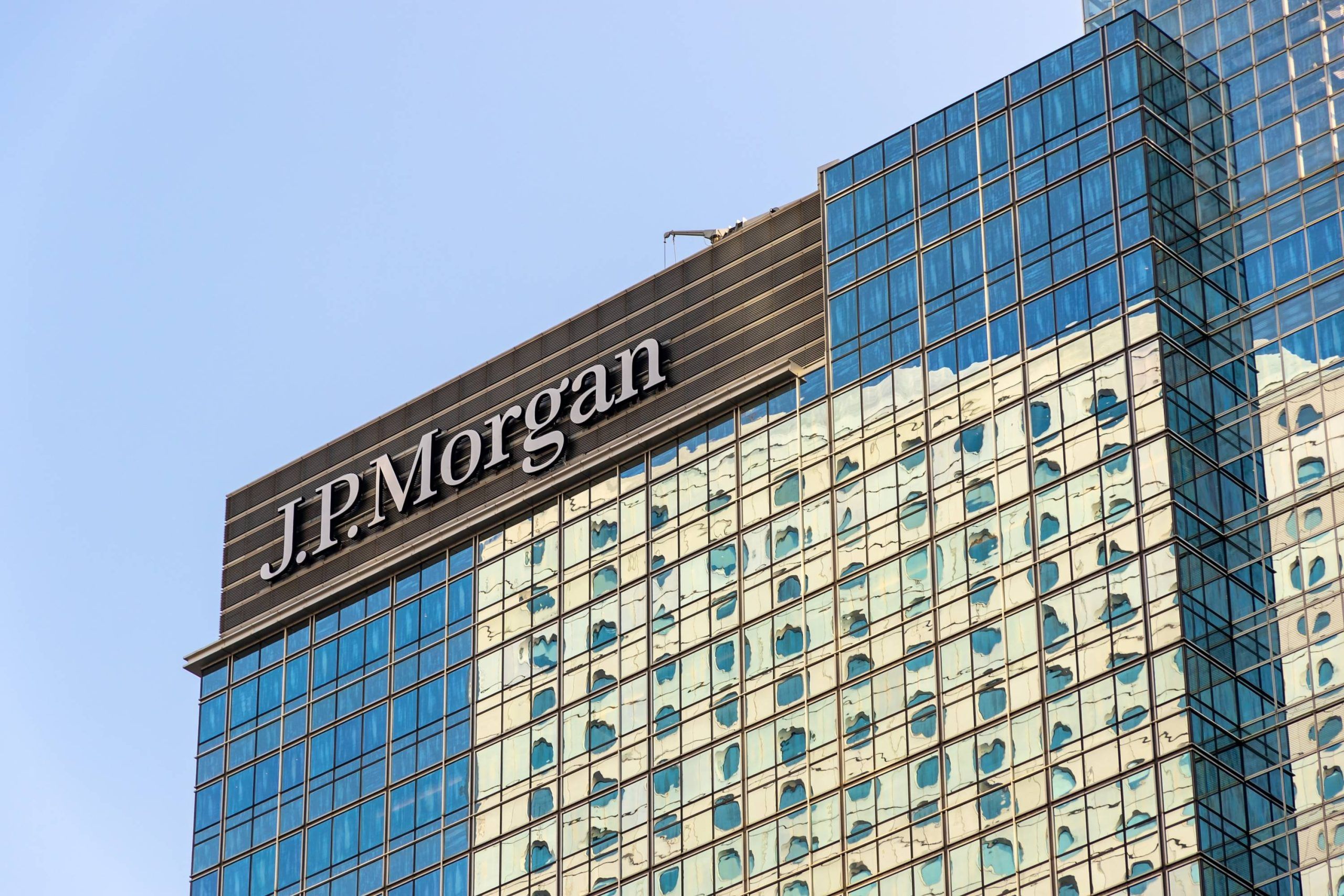 J.P. Morgan Chase Puts Investment Bankers Into Open Office Spaces - macau | Fortune