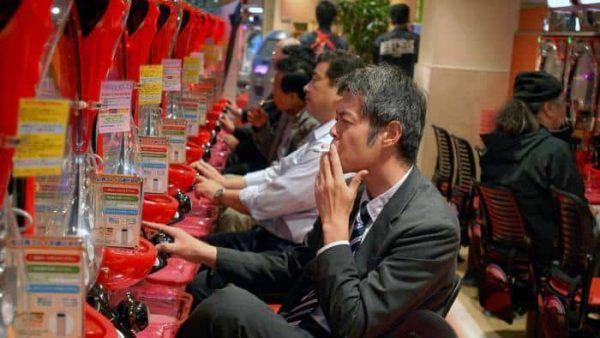 Le Japon a perdu plus d&#8217;une centaine de salons de pachinko en mars 2021