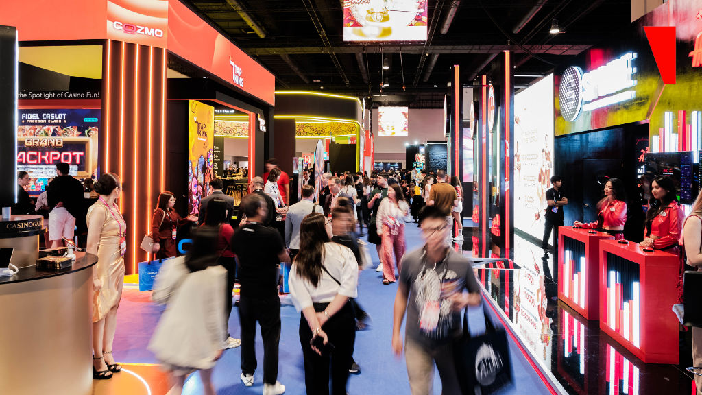 SMX Manila takes the spotlight as Best Convention & Exhibition Centre 2025 